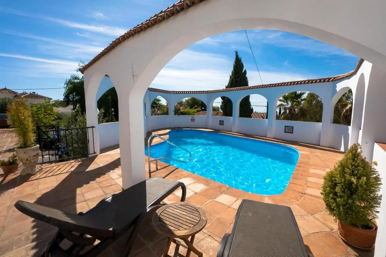 Private Heated Pool, Jacuzzi & 1225M2 Garden In Villa Cipreses Frigiliana
