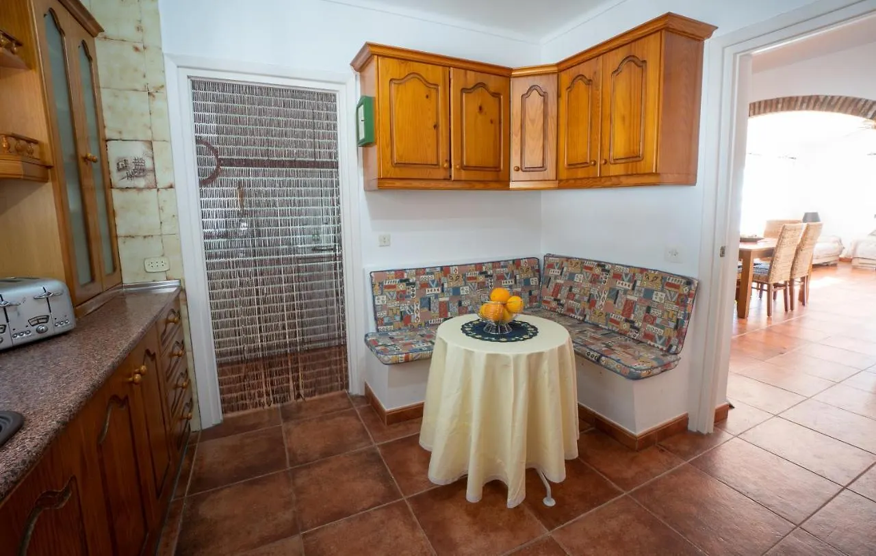 Private Heated Pool, Jacuzzi & 1225M2 Garden In Villa Cipreses Frigiliana