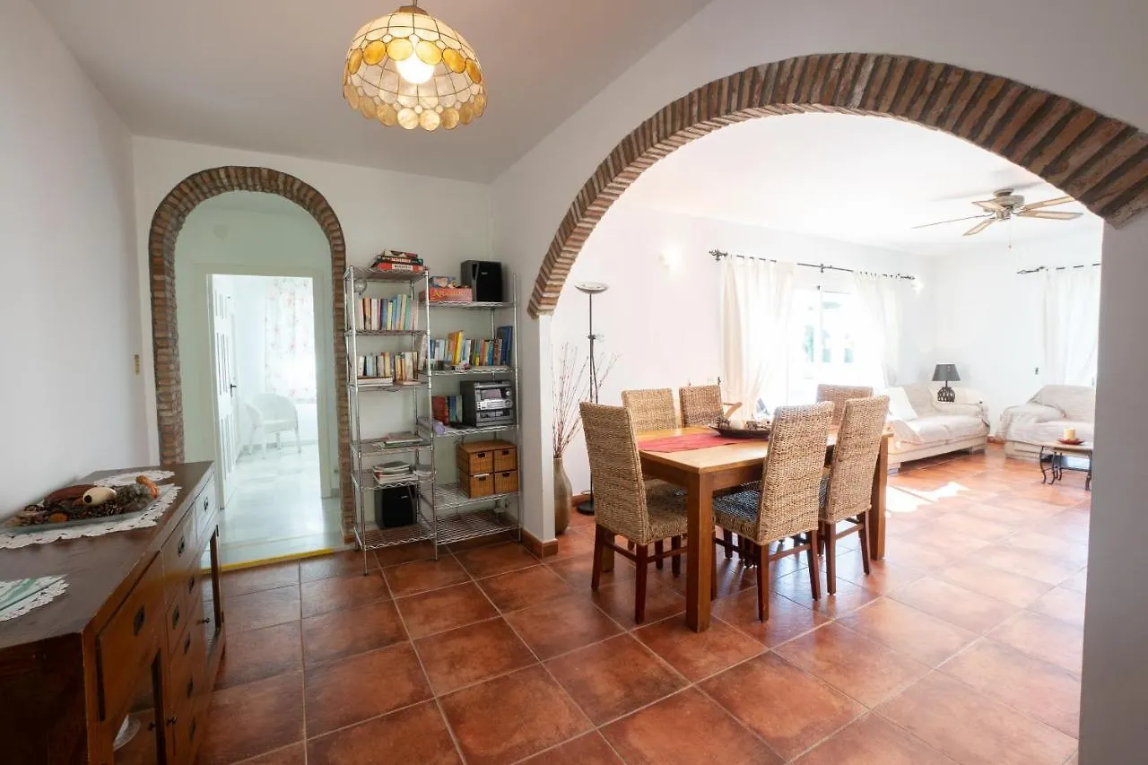 Private Heated Pool, Jacuzzi & 1225M2 Garden In Villa Cipreses Frigiliana Spain